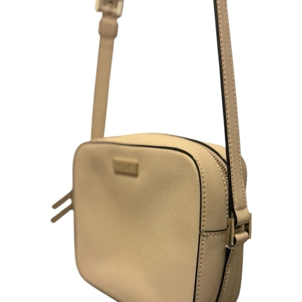 Kate Spade cream color Cross body bag I. Great construction
